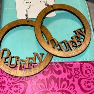 NWT Isabella wooden big hoops says queen on both Pierced backs cute 🥰